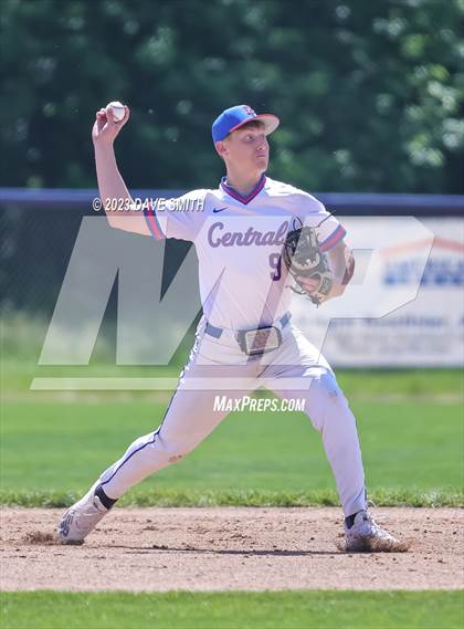Thumbnail 1 in Anamosa @ Davenport Central photogallery.