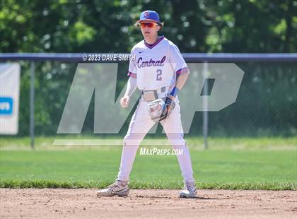 Thumbnail 3 in Anamosa @ Davenport Central photogallery.
