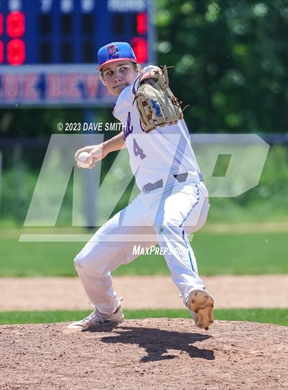 Thumbnail 1 in Anamosa @ Davenport Central photogallery.