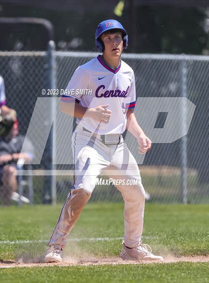 Thumbnail 3 in Anamosa @ Davenport Central photogallery.