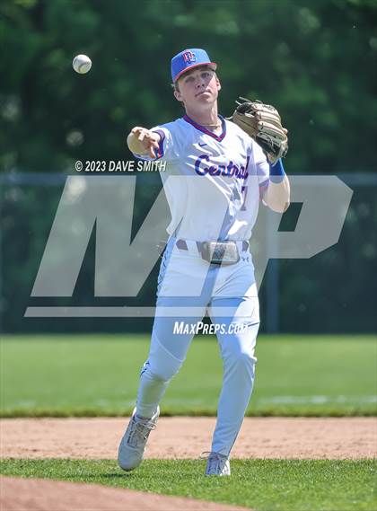 Thumbnail 2 in Anamosa @ Davenport Central photogallery.