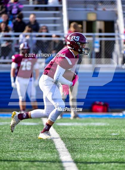 Thumbnail 1 in North Shore vs. Cold Spring Harbor (Section VIII Nassau IV Championship) photogallery.