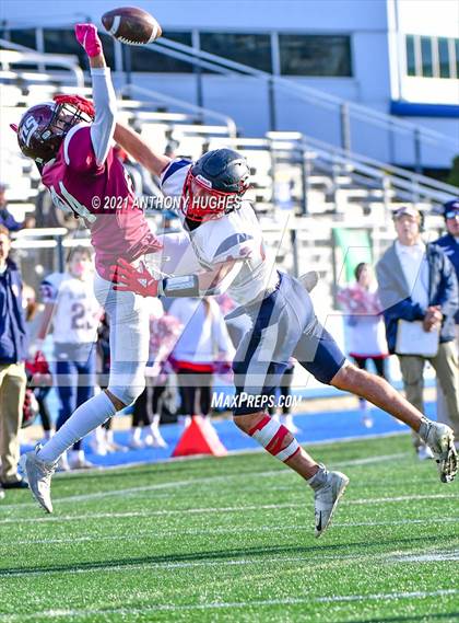 Thumbnail 2 in North Shore vs. Cold Spring Harbor (Section VIII Nassau IV Championship) photogallery.
