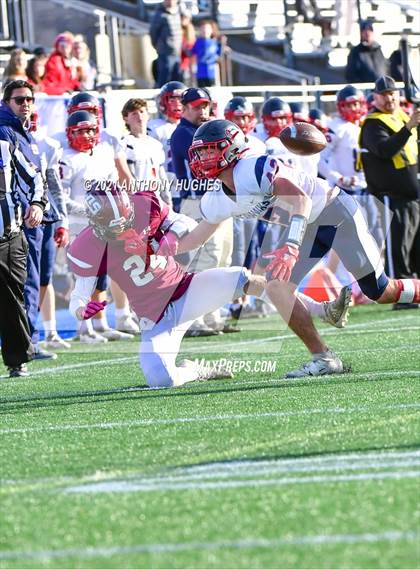 Thumbnail 2 in North Shore vs. Cold Spring Harbor (Section VIII Nassau IV Championship) photogallery.