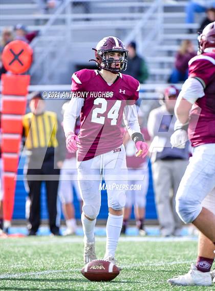 Thumbnail 1 in North Shore vs. Cold Spring Harbor (Section VIII Nassau IV Championship) photogallery.