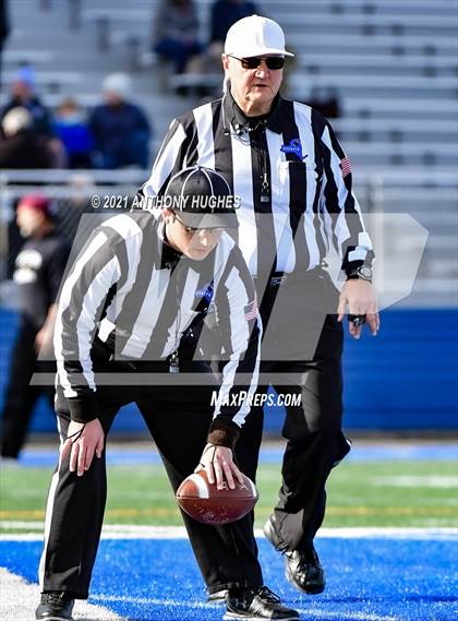 Thumbnail 2 in North Shore vs. Cold Spring Harbor (Section VIII Nassau IV Championship) photogallery.