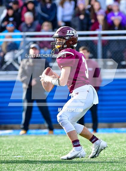 Thumbnail 1 in North Shore vs. Cold Spring Harbor (Section VIII Nassau IV Championship) photogallery.