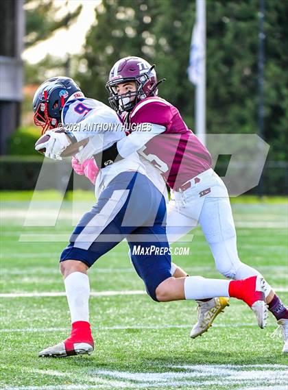 Thumbnail 1 in North Shore vs. Cold Spring Harbor (Section VIII Nassau IV Championship) photogallery.