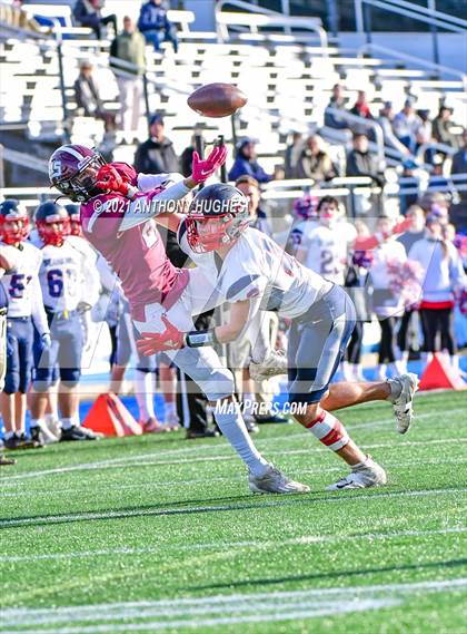 Thumbnail 2 in North Shore vs. Cold Spring Harbor (Section VIII Nassau IV Championship) photogallery.