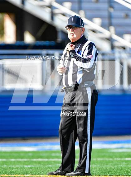 Thumbnail 2 in North Shore vs. Cold Spring Harbor (Section VIII Nassau IV Championship) photogallery.