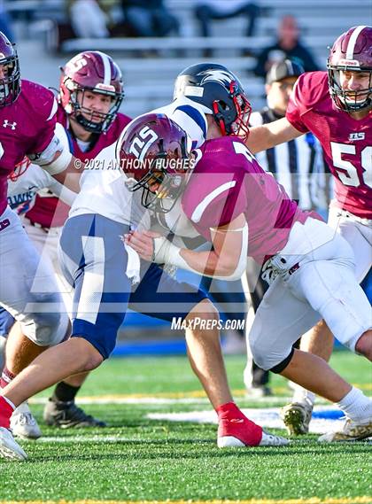 Thumbnail 3 in North Shore vs. Cold Spring Harbor (Section VIII Nassau IV Championship) photogallery.