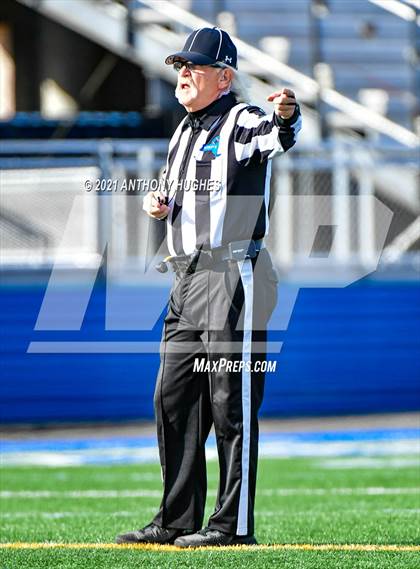 Thumbnail 1 in North Shore vs. Cold Spring Harbor (Section VIII Nassau IV Championship) photogallery.