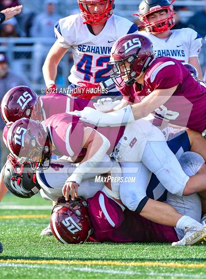 Thumbnail 1 in North Shore vs. Cold Spring Harbor (Section VIII Nassau IV Championship) photogallery.