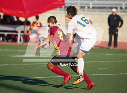 Thumbnail 2 in El Toro vs. Torrey Pines (23rd Annual SoCal Soccer Classic) photogallery.