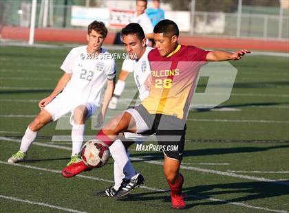 Thumbnail 2 in El Toro vs. Torrey Pines (23rd Annual SoCal Soccer Classic) photogallery.
