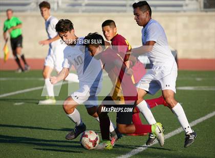 Thumbnail 3 in El Toro vs. Torrey Pines (23rd Annual SoCal Soccer Classic) photogallery.