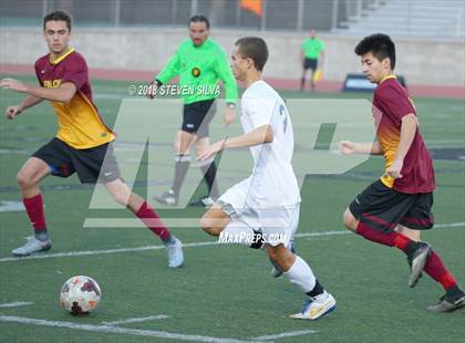 Thumbnail 2 in El Toro vs. Torrey Pines (23rd Annual SoCal Soccer Classic) photogallery.