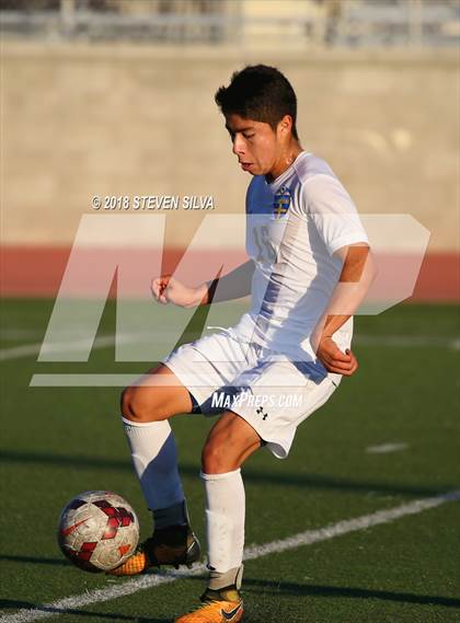 Thumbnail 3 in El Toro vs. Torrey Pines (23rd Annual SoCal Soccer Classic) photogallery.
