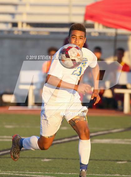 Thumbnail 2 in El Toro vs. Torrey Pines (23rd Annual SoCal Soccer Classic) photogallery.