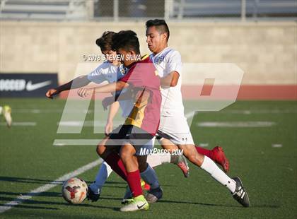 Thumbnail 2 in El Toro vs. Torrey Pines (23rd Annual SoCal Soccer Classic) photogallery.