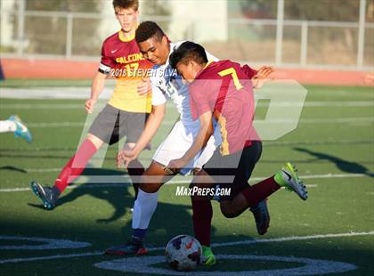 Thumbnail 2 in El Toro vs. Torrey Pines (23rd Annual SoCal Soccer Classic) photogallery.