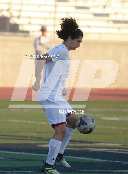 Thumbnail 3 in El Toro vs. Torrey Pines (23rd Annual SoCal Soccer Classic) photogallery.