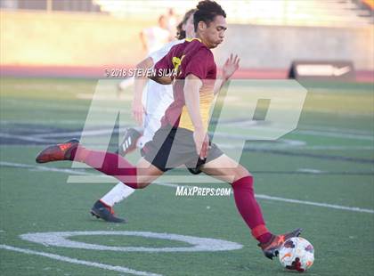 Thumbnail 1 in El Toro vs. Torrey Pines (23rd Annual SoCal Soccer Classic) photogallery.