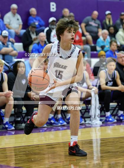 Thumbnail 3 in Quincy vs. Rockford East (Prairie Farms Holiday Classic) photogallery.