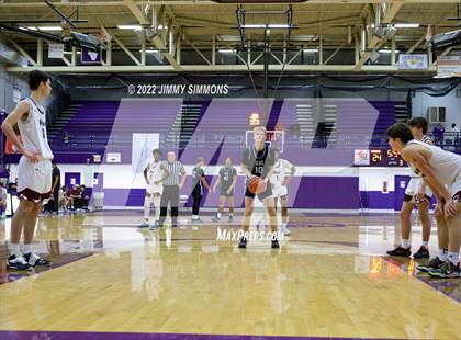 Thumbnail 3 in Quincy vs. Rockford East (Prairie Farms Holiday Classic) photogallery.