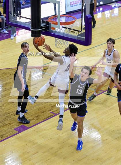 Thumbnail 2 in Quincy vs. Rockford East (Prairie Farms Holiday Classic) photogallery.