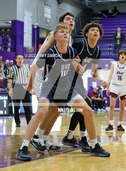 Thumbnail 3 in Quincy vs. Rockford East (Prairie Farms Holiday Classic) photogallery.