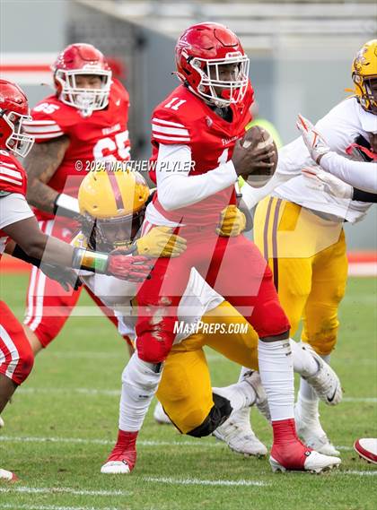 Thumbnail 3 in Seventy-First vs. West Charlotte (NCHSAA 3A Final) photogallery.