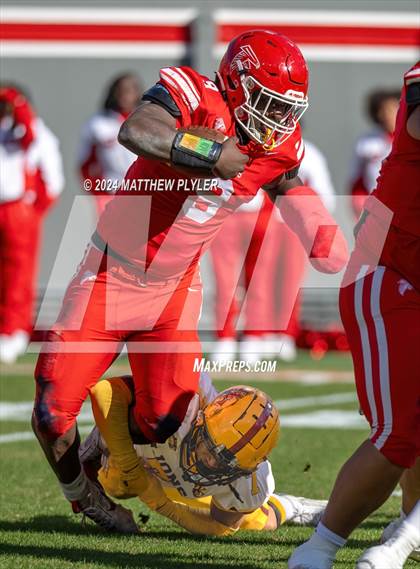 Thumbnail 3 in Seventy-First vs. West Charlotte (NCHSAA 3A Final) photogallery.