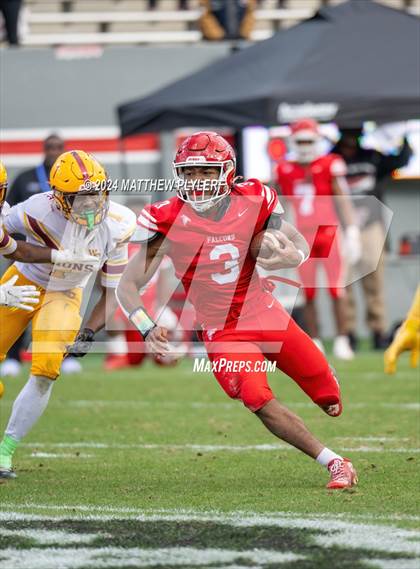 Thumbnail 2 in Seventy-First vs. West Charlotte (NCHSAA 3A Final) photogallery.
