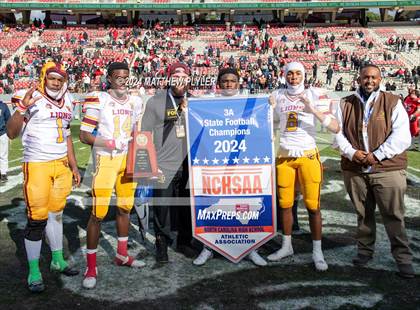 Thumbnail 2 in Seventy-First vs. West Charlotte (NCHSAA 3A Final) photogallery.