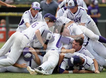 Thumbnail 1 in Port Neches-Groves vs. Grapevine (UIL 5A Final) photogallery.