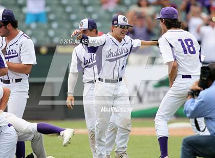 Thumbnail 2 in Port Neches-Groves vs. Grapevine (UIL 5A Final) photogallery.