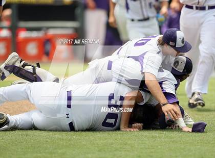 Thumbnail 2 in Port Neches-Groves vs. Grapevine (UIL 5A Final) photogallery.