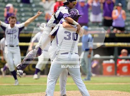 Thumbnail 3 in Port Neches-Groves vs. Grapevine (UIL 5A Final) photogallery.