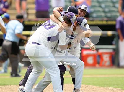 Thumbnail 1 in Port Neches-Groves vs. Grapevine (UIL 5A Final) photogallery.