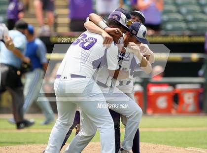Thumbnail 3 in Port Neches-Groves vs. Grapevine (UIL 5A Final) photogallery.