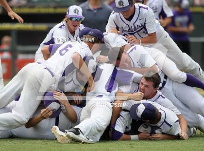 Thumbnail 2 in Port Neches-Groves vs. Grapevine (UIL 5A Final) photogallery.