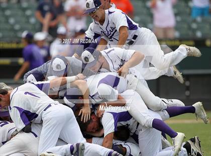 Thumbnail 2 in Port Neches-Groves vs. Grapevine (UIL 5A Final) photogallery.