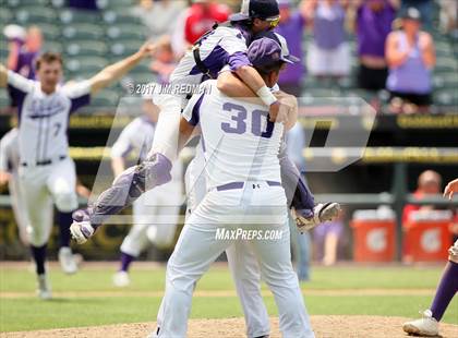 Thumbnail 1 in Port Neches-Groves vs. Grapevine (UIL 5A Final) photogallery.