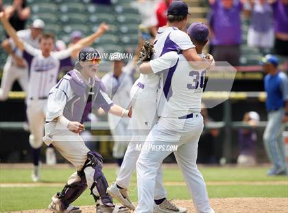 Thumbnail 1 in Port Neches-Groves vs. Grapevine (UIL 5A Final) photogallery.