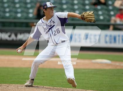 Thumbnail 1 in Port Neches-Groves vs. Grapevine (UIL 5A Final) photogallery.