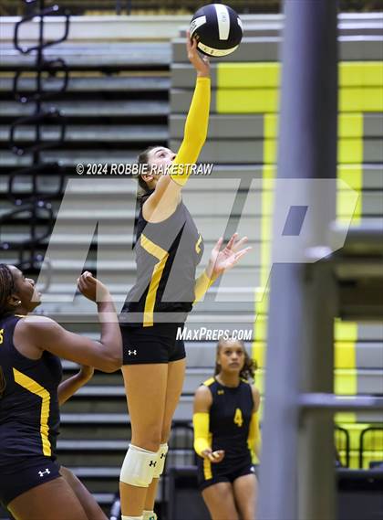 Thumbnail 3 in Crandall vs Summit International Prep (Crandall Tournament) photogallery.