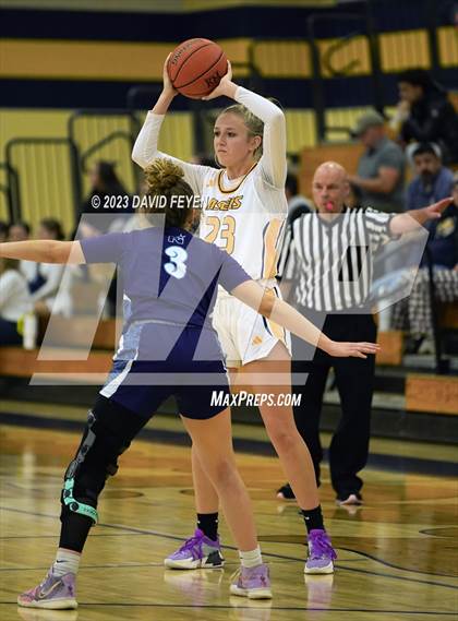 Thumbnail 1 in North/Waukesha South vs. Kettle Moraine photogallery.