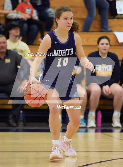 Thumbnail 1 in North/Waukesha South vs. Kettle Moraine photogallery.