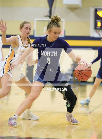 Thumbnail 3 in North/Waukesha South vs. Kettle Moraine photogallery.